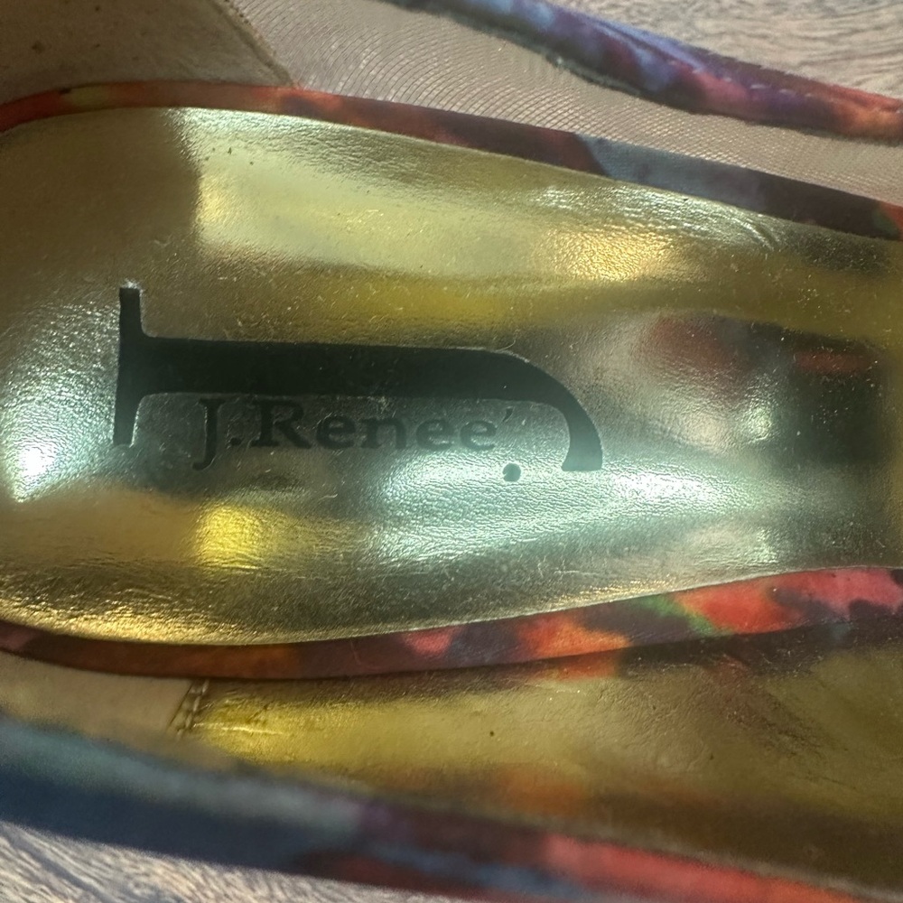 Size 12 J. Renee Colorful Patterned Women's Heels - Picture 7 of 7